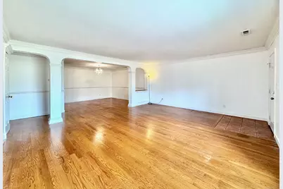 37 Greenwich Avenue #APT 1-9, Stamford, CT 06902 - Photo 1