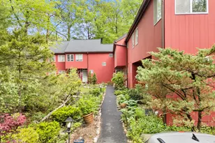 9 Lower Cmns, Woodbury, CT 06798 - Photo 1