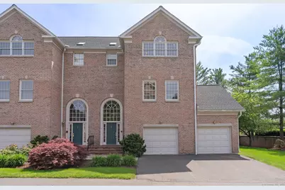 2 Governors Row #2, West Hartford, CT 06117 - Photo 1