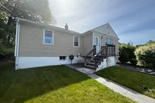 332 Lakeside Blvd E, Waterbury, CT 06708 - Photo 1