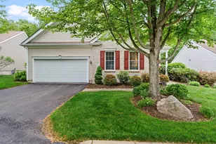 403 Mulligan Dr, Oxford, CT 06478 - Photo 1