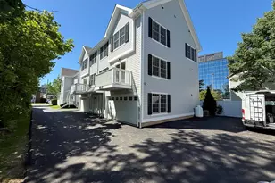 24 Hoyt St, Stamford, CT 06905 - Photo 1