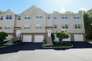 23 Riverview Ct, Brookfield, CT 06804 - Photo 1