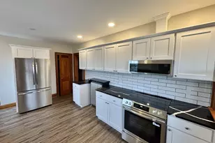 4 Washington Cir, West Hartford, CT 06119 - Photo 1