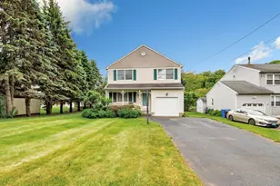 9 Cypress Ln, Trumbull, CT 06611 - Photo 1