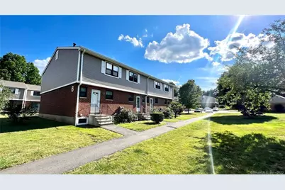 315 Hampton Court #315, Newington, CT 06111 - Photo 1