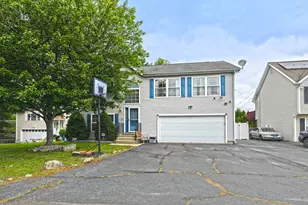 354 Lynne Pl, Bridgeport, CT 06610 - Photo 1