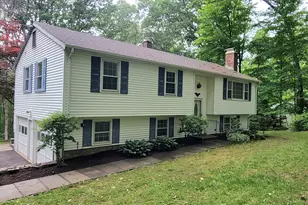 550 W Lake Ave, Guilford, CT 06437 - Photo 1