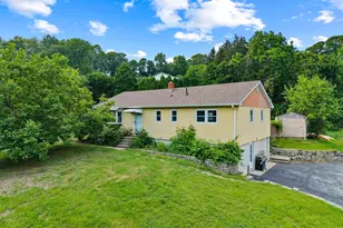 24 Ledgewood Ct, Norwich, CT 06360 - Photo 1