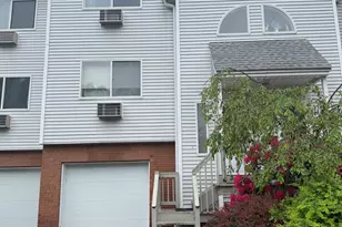 925 Oronoke Rd, Waterbury, CT 06708 - Photo 1