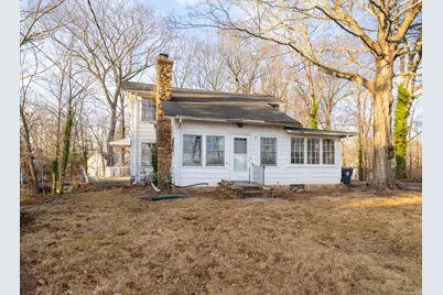 25 Greyledge Road, Branford, CT 06405 - Photo 1