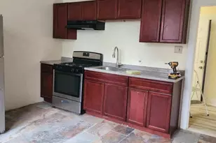 469 Wethersfield Ave, Hartford, CT 06114 - Photo 3