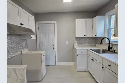 208 Dover Street #2, New Haven, CT 06513 - Photo 1