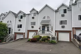 925 Oronoke Rd, Waterbury, CT 06708 - Photo 1