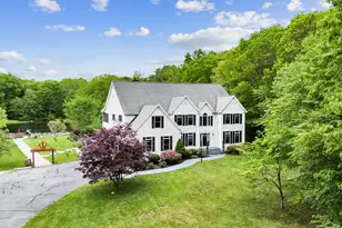 19 Cedarbrook Ln, East Lyme, CT 06333 - Photo 1