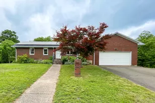 92 Milardo Ln, Middletown, CT 06457 - Photo 1