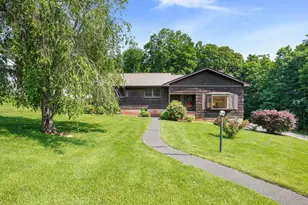 39 Harned Pl, Trumbull, CT 06611 - Photo 1