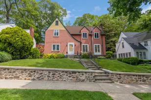 73 Hemlock Rd, New Haven, CT 06515 - Photo 1