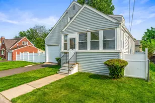 41 Cromwell St, Hartford, CT 06114 - Photo 1