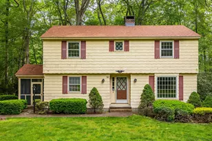 10 Laurel Glen Dr, East Hampton, CT 06424 - Photo 1