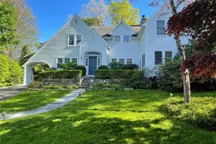 71 Elm Pl, New Canaan, CT 06840 - Photo 1