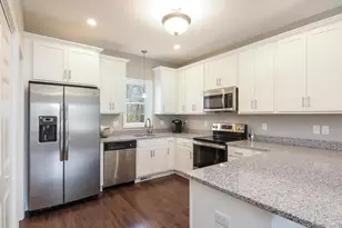 35 Ringgold St, West Hartford, CT 06119 - Photo 1