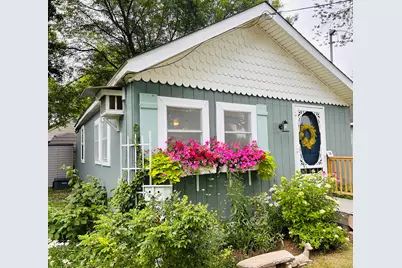 28 1st Street, Madison, CT 06443 - Photo 1