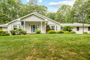 14 Crane Pl, Simsbury, CT 06070 - Photo 1