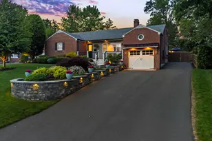 30 Fairwood Farms Dr, West Hartford, CT 06107 - Photo 1