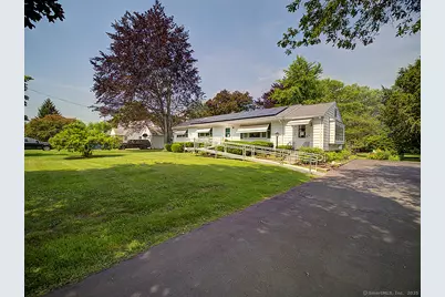 1753 Litchfield Turnpike, Woodbridge, CT 06525 - Photo 1