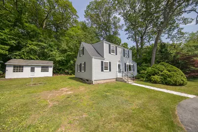 1375 North Road, Groton, CT 06340 - Photo 1