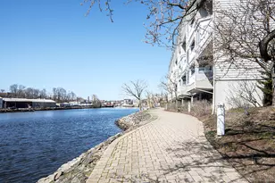 4 Daskams Ln, Norwalk, CT 06851 - Photo 1