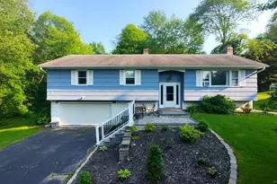 15 Brookhedge Rd, Trumbull, CT 06611 - Photo 1