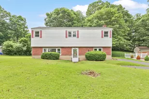 4 S Ridgeland Rd, Wallingford, CT 06492 - Photo 1