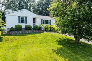 60 Davenport Rd, West Hartford, CT 06110 - Photo 1