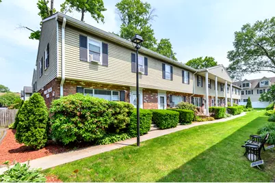 63 Maple Tree Avenue #APT D, Stamford, CT 06906 - Photo 1