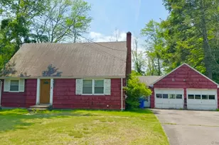 2 Wyndemere Rd, Bloomfield, CT 06002 - Photo 1