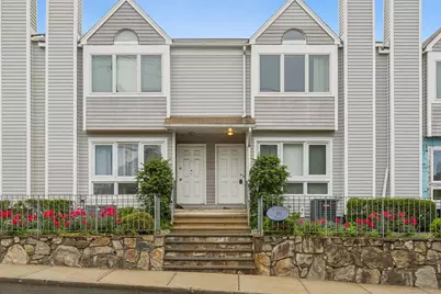 16 Byington Place #4, Norwalk, CT 06850 - Photo 1