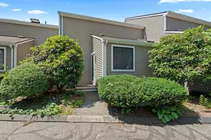 37 Hewitt Rd, Stonington, CT 06355 - Photo 1