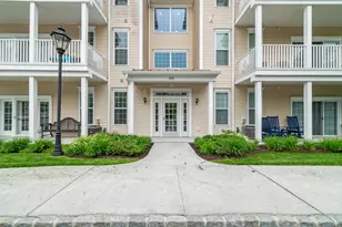 802 Center Meadow Ln, Danbury, CT 06810 - Photo 1