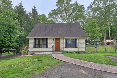 24 Cadbury Place, Naugatuck, CT 06770 - Photo 1