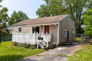 47 Manwaring Rd, Norwich, CT 06360 - Photo 1