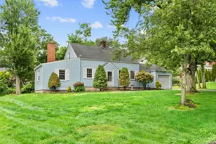 5 Skiff Pkwy, North Haven, CT 06473 - Photo 1