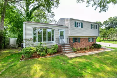 34 Amherst Place, Stamford, CT 06902 - Photo 1