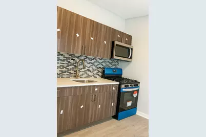 639 Barnum Avenue #2L, Bridgeport, CT 06608 - Photo 1