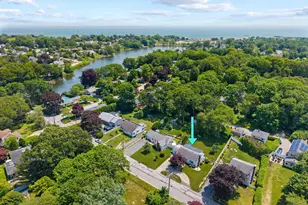 376 Glenwood Ave Ext, Waterford, CT 06385 - Photo 1