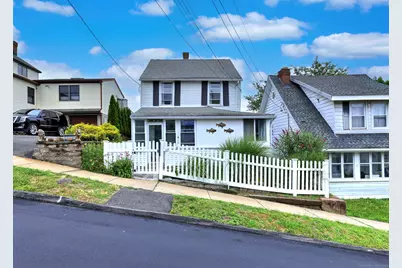 81 Dawson Avenue, West Haven, CT 06516 - Photo 1