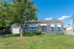 73 Alden St, Fairfield, CT 06824 - Photo 1