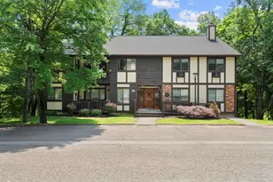 8 Carlisle Ct, Brookfield, CT 06804 - Photo 1