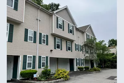 53 Seaside Avenue #APT 6, Stamford, CT 06902 - Photo 1